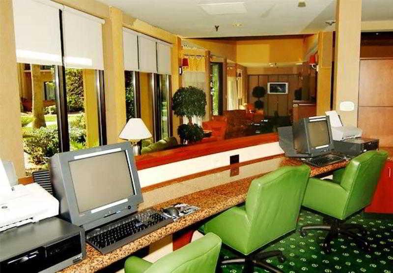 Courtyard Melbourne West Hotel Tiện nghi bức ảnh