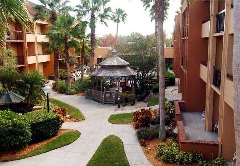 Courtyard Melbourne West Hotel Ngoại thất bức ảnh